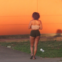 Bissonnet Street ebony hooker in little green shorts Houston hooker in shorts