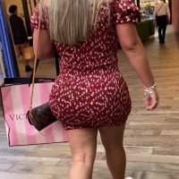 Sexy candid blonde Latina with a phat bubble in a tight little skirt 2020-08-17 03.38.48.mov-2024-07-13-07h59m09s965.jpg