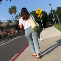 Candid brunette girl with a nice ass in tight jeans 2023-10-26 17.11.09.mov-2024-07-13-08h15m30s958.jpg