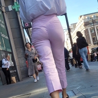 Candid slim blondie with a nice booty and vpl in tight pink pants Pink vpl.mp4-2024-07-15-16h19m38s815.jpg