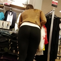 Candid brunette and other sexy girls in leggings with nice asses Brunette.With.A.Great.Body.Plus.Others.mkv-2022-07-17-12h35m00s427.jpg