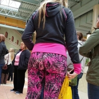 Sexy candid blonde at the mall in pink patterned leggings with a jiggly ass Blonde.With.Jiggly.Butt.In.Patterned.Leggings.mkv-2022-07-17-11h26m46s053.jpg
