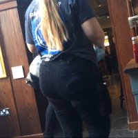 Big booty blonde waitress in tight jeans Big booty waitress