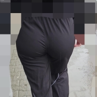 Candid babe with a sexy jiggly booty in black athletic pants Black jggling loose her pants.mp4-2024-07-18-10h48m24s068.jpg