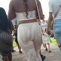 Compilation of sexy candid ebony babes in various outfits Ebony Dimes 01.mp4-2024-07-18-11h09m48s949.jpg