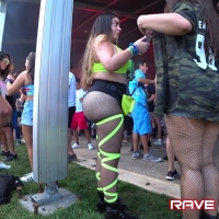 Crazy booty raver (part 2)