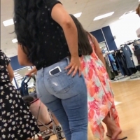 Sexy candid big booty Latina babe shopping in tight jeans tumblr_ovvtdajtXO1upr1xeo4_1280.jpg