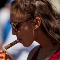 Candid beautiful faces candidsexystreet_31361808963_Smoke the big one.jpg