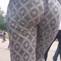 Jiggly ass in patterned leggings