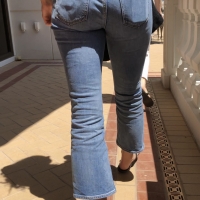 Sexy candid milf in jeans with a nice ass 05f4989a3bd09d178e2525e529c7482be04dca92.jpeg