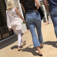 Sexy candid milf in jeans with a nice ass c3e13088e239ff864ff7b77cf491285d9915b392.jpeg