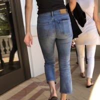 Sexy candid milf in jeans with a nice ass e8012b1edfcf57fa3826bda03a29caff3c433541.jpeg