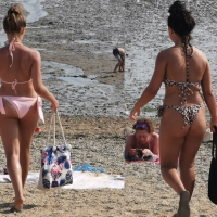 Candid beach and bikini pics 1626892144041.jpg