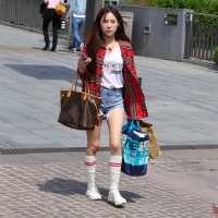 candidcamera_47957121261_Asian slim beauty in Denim shorts.jpg