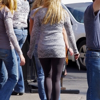 Public sexy girls out in tight leggings 98482383@N03_19404672288_Grey Leggings 2.jpg