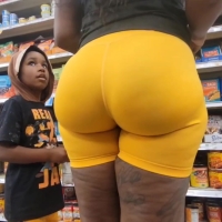 Big Ebony booty.mp4-2022-07-21-06h40m19s390.jpg
