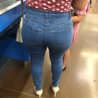 Hot ass candid milf in tight jeans with an amazing ass tumblr_paf6xbhHOr1s1ajxfo7_1280.jpg