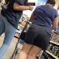 Skinny candid brunette teen in jeans at Walmart imgsrc.ru_70997321HnK.jpg