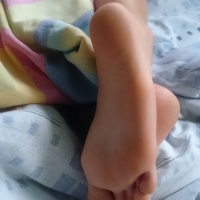 Creepshots of sleeping 22 y_o sister (4Chan)_7DE07EF.jpg