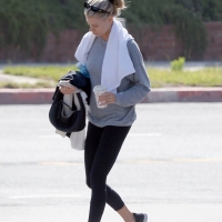 Charlotte McKinney out for a yoga session in Los Angeles in spandex 07.jpg
