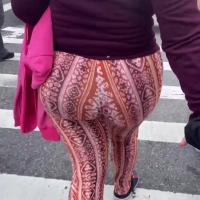 Candid Latina milf with a phat jiggly ass in patterned leggings 1_4945101585131766536.MOV-2024-07-23-12h53m45s585.jpg
