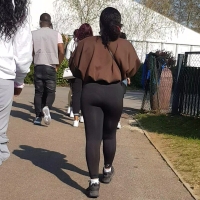 Candid Morena girl with a nice ass and vpl in black leggings 20210420_095415.mp4-2024-07-24-08h51m07s258.jpg