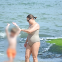 Candid beach and bikini girls 68271178.jpg