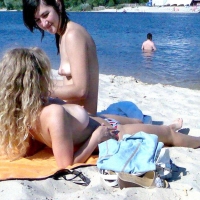 Sexy candid nude and topless beach babes nabil-fawzi - Topless and nude beach Girls - 0017beach-00946.jpg