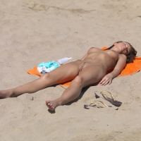 Sexy candid nude and topless beach babes nabil-fawzi - Topless and nude beach Girls - 0065r-d4de28228837cc5_0065.jpg