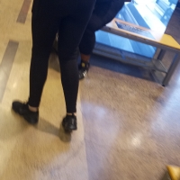 Candid girls in leggings 69708176.jpg