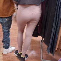 Candid girls in leggings 69708158.jpg