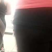 Candid girls in leggings QVR_2021_07_11_16_49_14.mp4-2021-07-25-13h45m25s465.jpg
