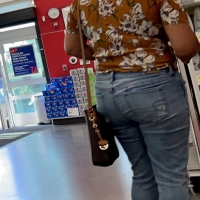 Candid booty in jeans and pants Maliropen - Puta creep - 00104b170b74-2864-4aa_0010.jpg