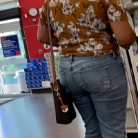 Candid booty in jeans and pants Maliropen - Puta creep - 0032113c53b0-aaf9-461_0032.jpg