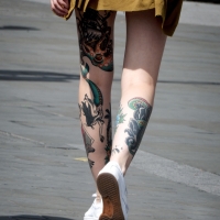 Candid feet and legs 2297921@N20_42035199530_London Heatwave 002.jpg
