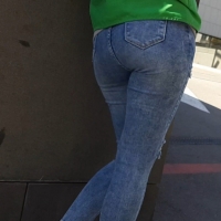 Candid girls in tight jeans and pants 20220306_183327.thumb.jpg.ed9a07d7d61bf0b7428aa5816c8d0386.jpg