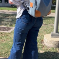 Candid girls in tight jeans and pants 20739156-88EF-4BAC-A275-5B772441C14C.jpeg.bb204189c3144c4556c1569193d060ad.jpeg