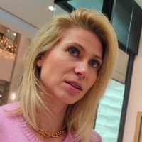 Interaction with a skinny blonde milf in black flared leggings at the mall gaulish war amazing nice milf interview.mp4-2025-07-27-12h38m26s044.jpg