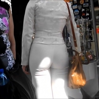 2 milfs in tight pants