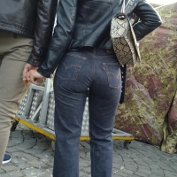 Candid Italian girl with a sexy ass in tight jeans italian booty.mp4-2022-07-29-16h50m15s894.jpg