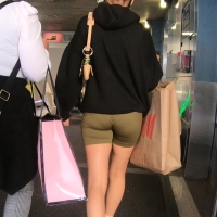 Petite and sporty candid Latina girl with a tiny ass and vpl in biker shorts petite sporty.mp4-2022-07-29-17h13m02s431.jpg