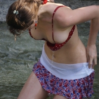 Candid girls with nice tits in public stiffpett - A bit more than they meant to show - 0033img-9049.jpg