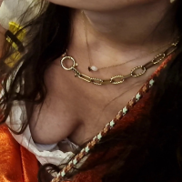 Candid girls with nice tits in public t2022 - Paris metro downblouse - 0005pmetro5.png