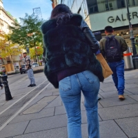 Hot candid fancy brunette girl with a sexy ass in tight jeans Čka_beogradska_4K.mp4-2023-07-30-08h23m12s043.jpg