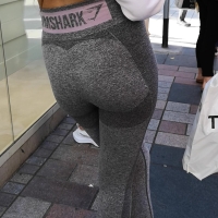 Skinny candid red haired babe with a tight booty standing in line in Gymshark leggings gymshark babe.mp4-2022-08-01-09h51m43s911.jpg