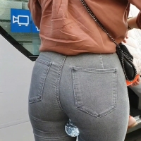 Curvy candid blonde babe with a big booty in tight jeans Curvy blonde.mp4-2022-08-01-13h24m28s597.jpg