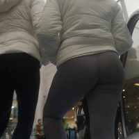 Candid babe with a sexy round ass jiggling in her grey leggings Shiny grey leggings jiggly ass.mp4-2022-08-01-13h56m38s811.jpg
