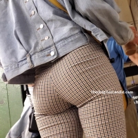 Sexy brunette tourist with a great ass in tight patterned pants ss.gbr.mp4-2022-08-01-14h06m06s997.jpg