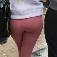 Candid blonde with a sexy ass in pink leggings watching a street performer Street artist pink leggings.mp4-2022-08-01-14h40m59s464.jpg