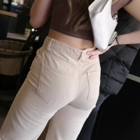 Beautiful candid girl in tight jeans at Starbucks (part 2) Starbucks Dreamer 2.mp4-2022-08-01-14h18m39s040.jpg
